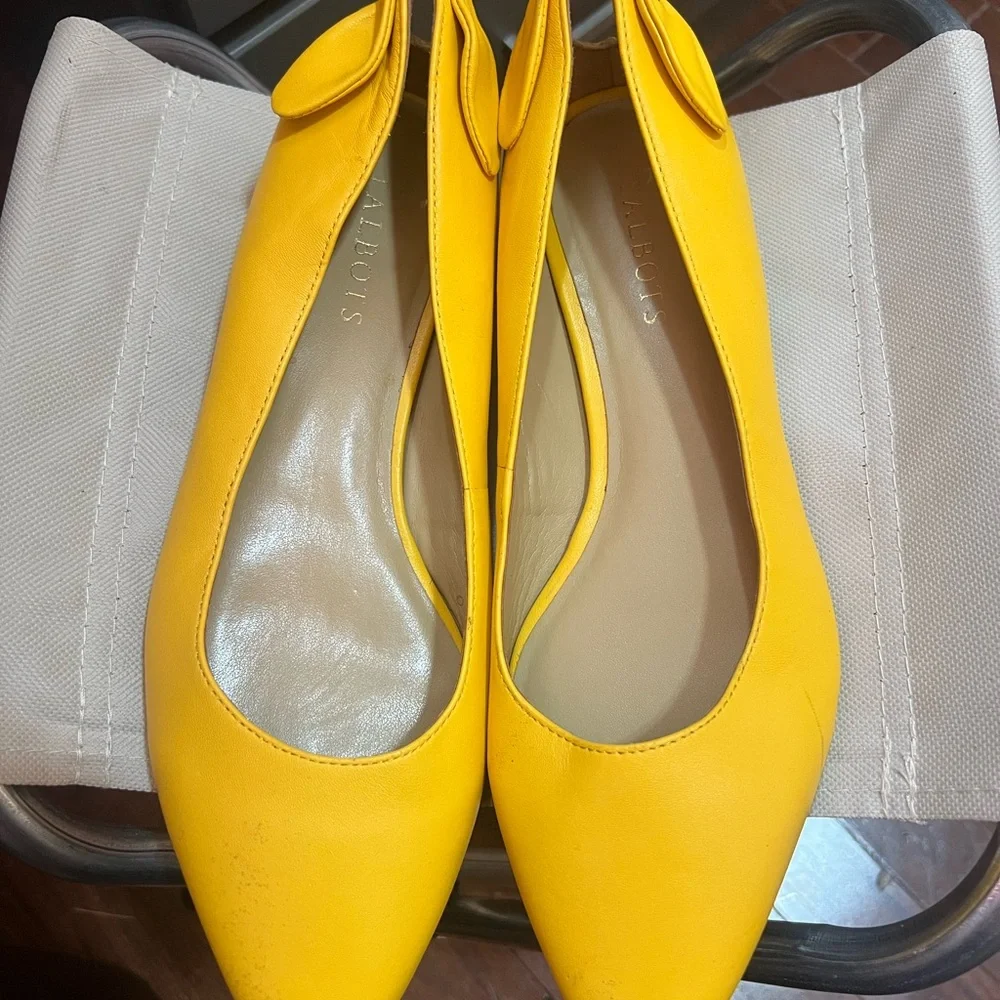 Talbots Bright Yellow Women's Flats - Picture 1 of 6